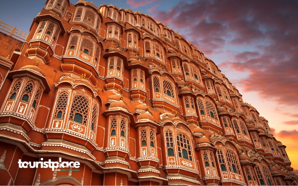 Best places to visit in Jaipur including Hawa Mahal, Amber Fort and famous tourist attractions in Rajasthan - Tourist Place In India
