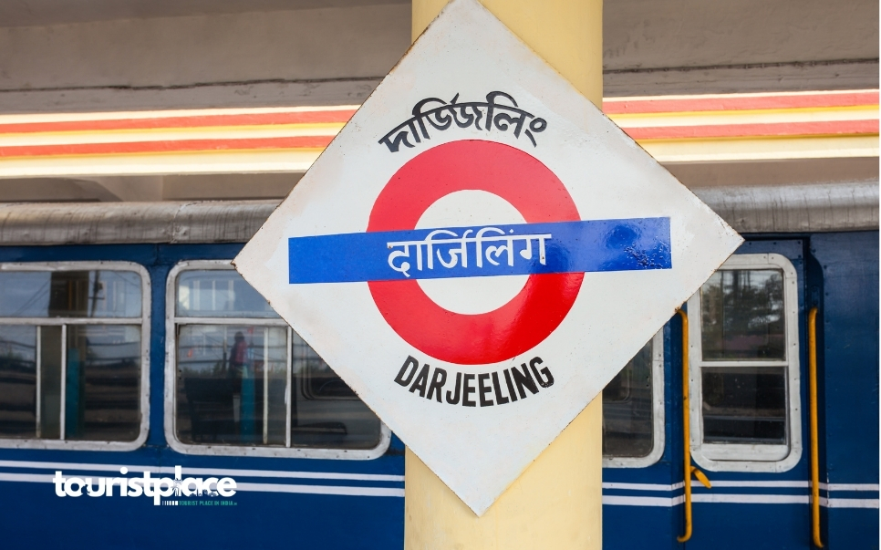 Darjeeling West Bengal hill station with tea gardens and Himalayan mountain views - Tourist Place In India